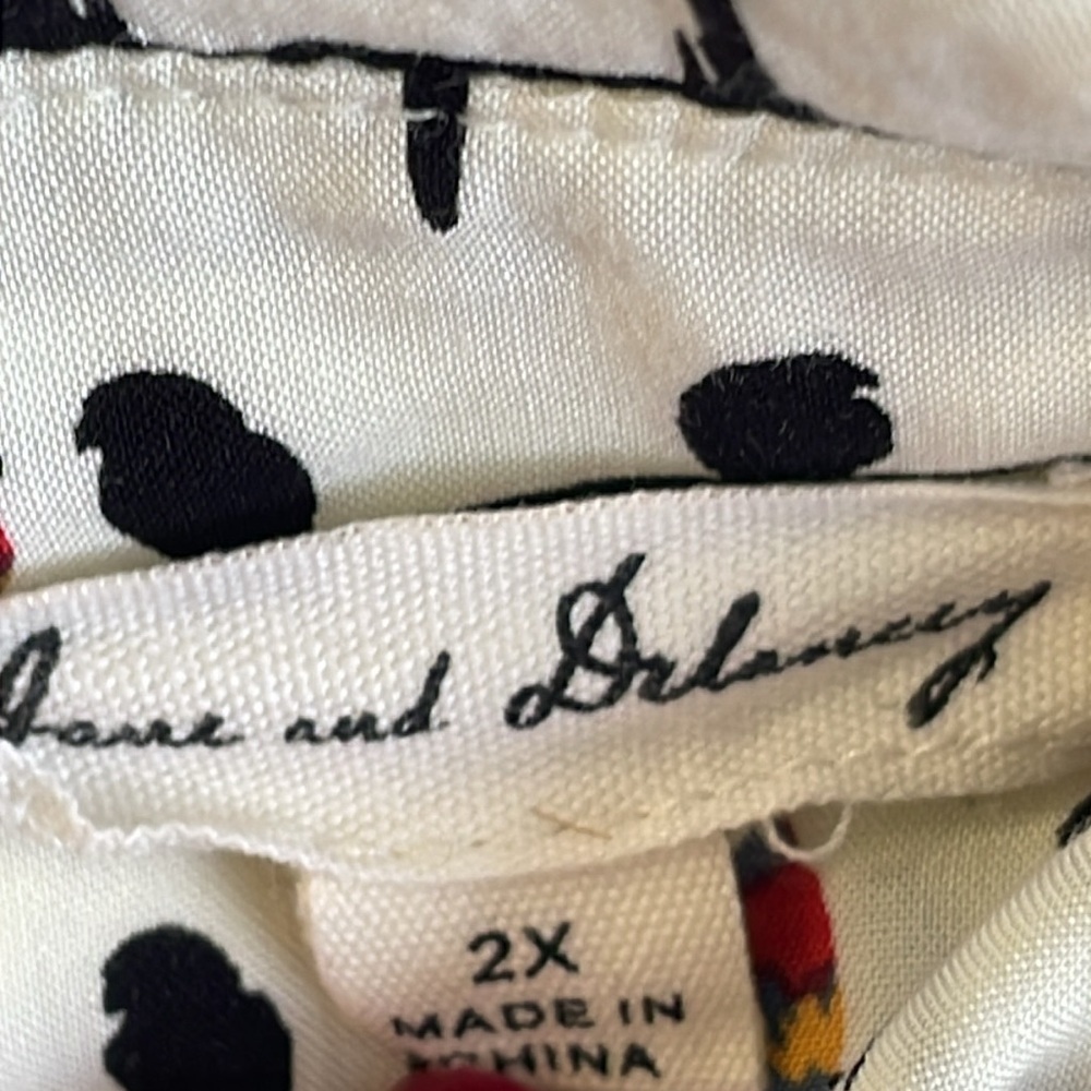 Jane & Delancey Bird Print Button
Down Shirt - Picture 5 of 6